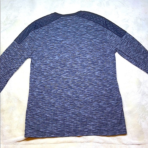 Guess Quilted Panel Long Sleeve - Picture 2 of 4
